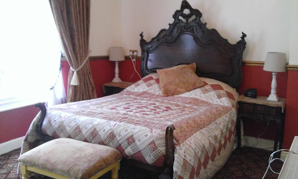 The Chelsea 3* Llandudno